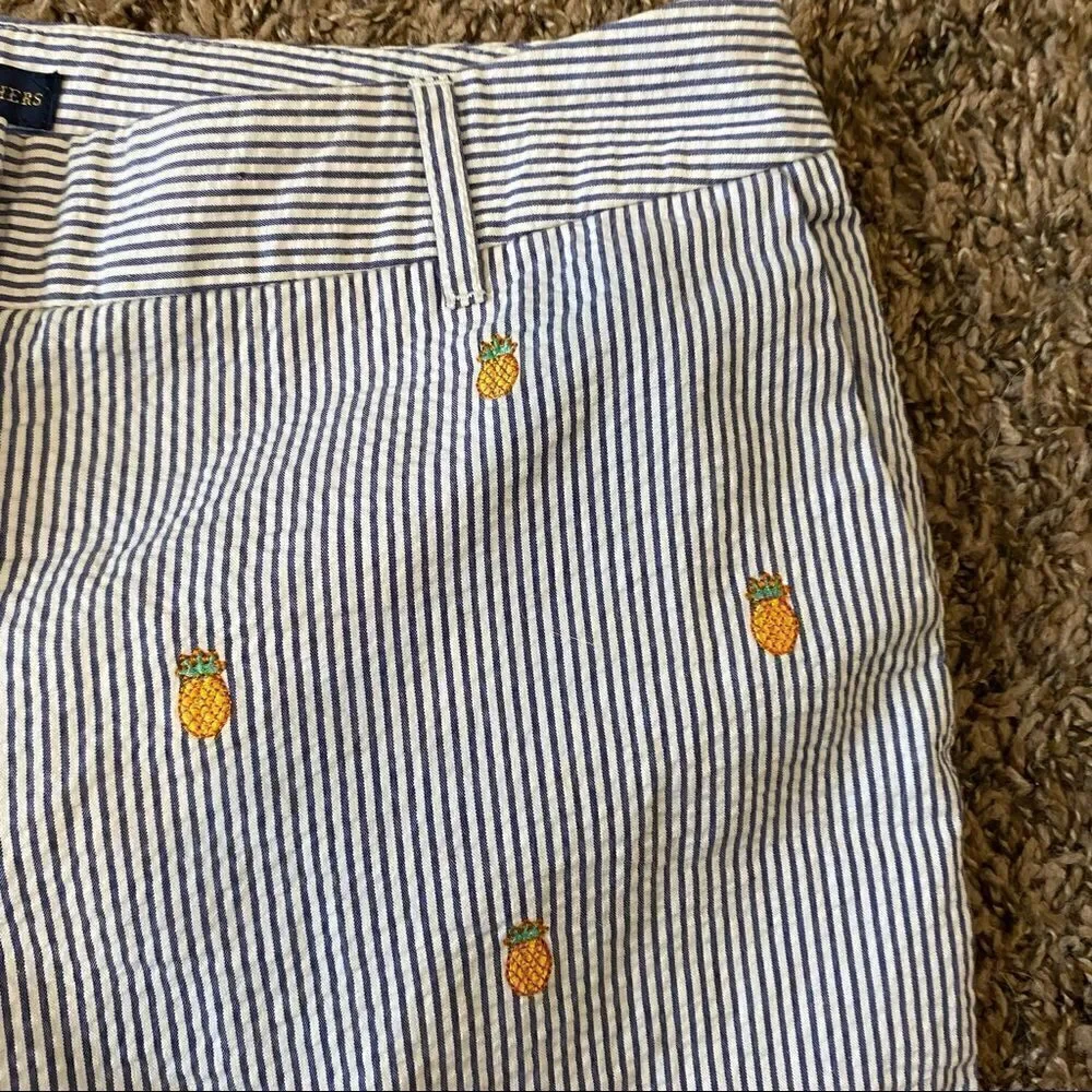 Brooks Brothers Pineapple sear sucker shorts